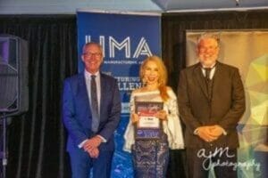 Gillian Summers receives Brain Industries' Highly Commended 2020 Hunter Manufacturing Award HMAward for Manufacturer of the Year